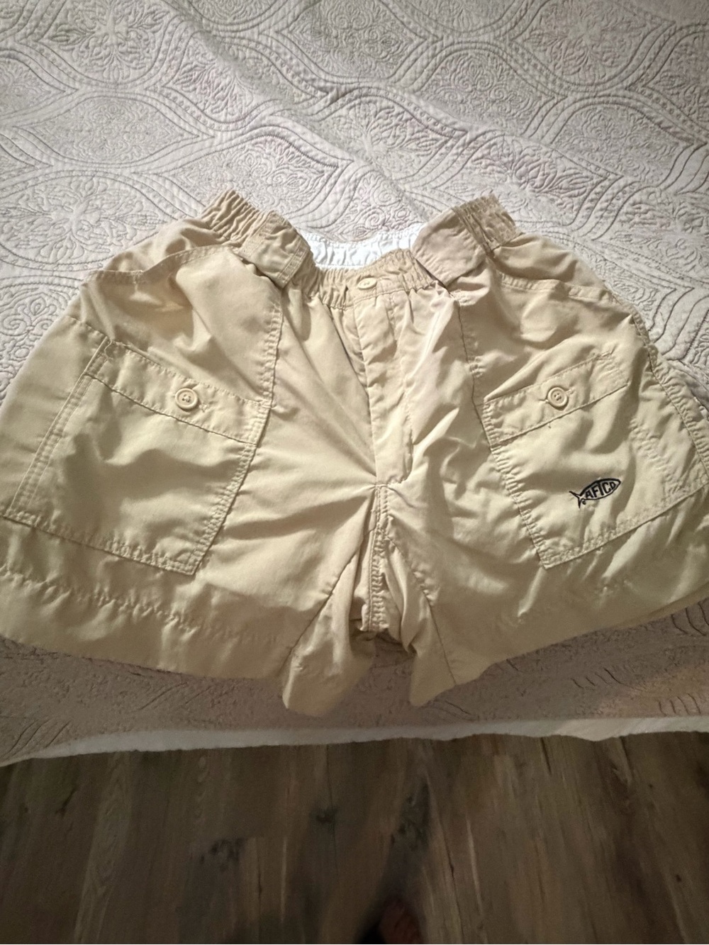 AFTCO Women's Cream Cargo Shorts with Pocket Logo